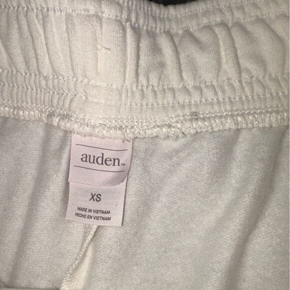 Nwt XS Auden white fleece shorts with drawstring - Picture 2 of 3